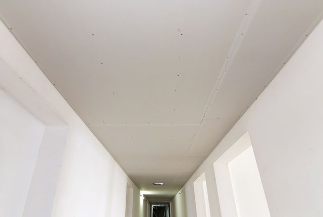 Thi công khung trần thạch cao hành lang tầng 5 - 8 block B