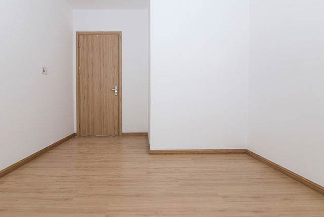 Ốp sàn gỗ phòng ngủ căn hộ tầng 5 - 8 block B