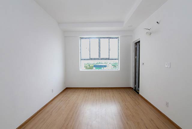 Ốp sàn gỗ phòng ngủ căn hộ tầng 5 - 7 block A