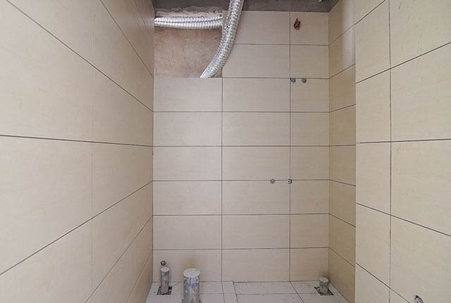 Ốp lát WC từ tầng 6 đến tầng 24 block Glory